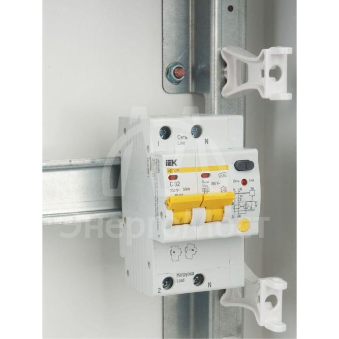 Выключатель автоматический дифференциального тока 2п C 32А 30мА тип A 4.5кА АД-12М IEK MAD12-2-032-C-030