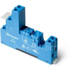 Розетка с винт. клеммами (с зажимной клетью) для реле 46.52 модули 86.30 99.02 в комплекте пластик. клипса 097.01 син. FINDER 9702SPA