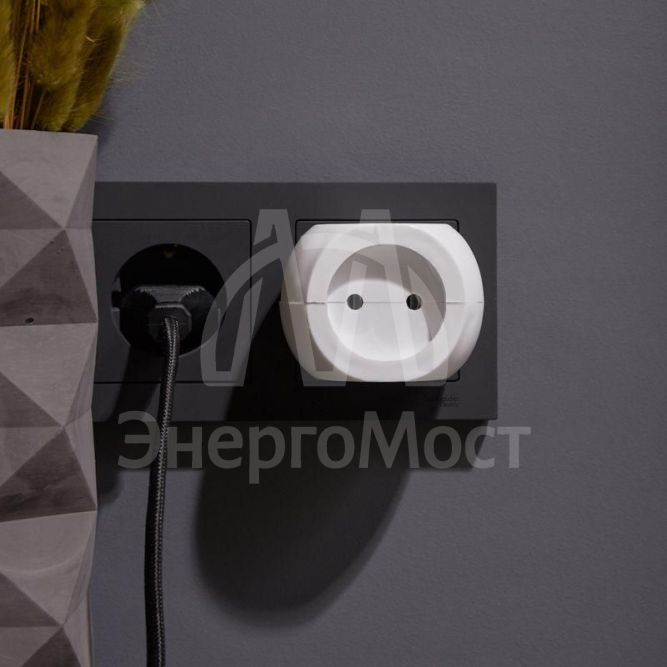 Тройник электрический &amp;quot;Шар&amp;quot; 220В 6А бел. REXANT 11-1063