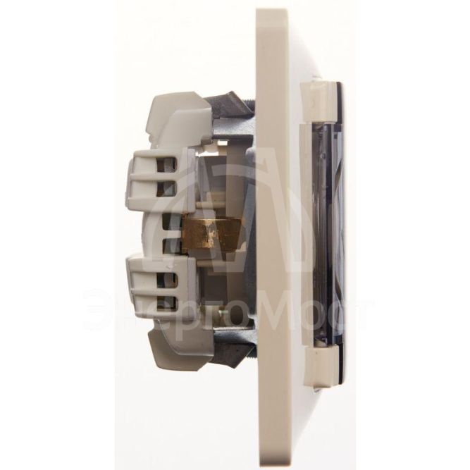 Розетка 1-м СП Glossa 16А IP44 с защ. крышкой защ. шторки с заземл. в сборе беж. SchE GSL000248