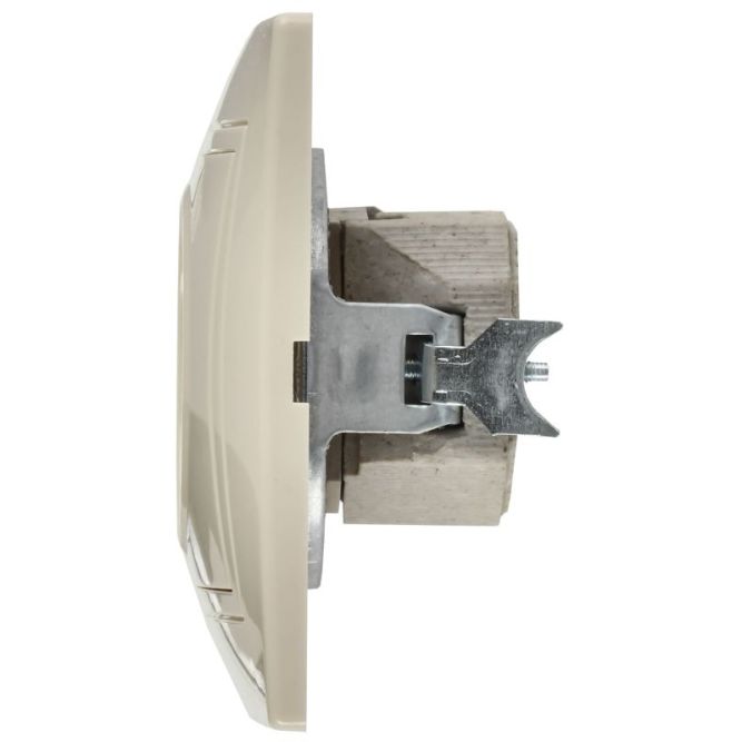 Розетка 1-м СП Кварта 10А IP20 без заземл. крем. IEK ERK13-K33-10-DM