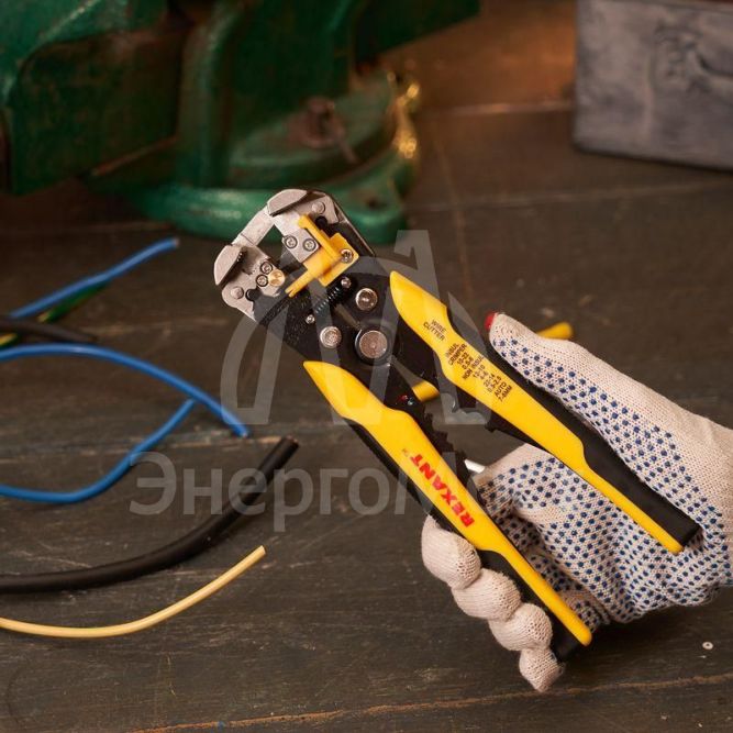 Инструмент для зачистки кабеля 0.2-6.0 и обжима након. HT-766 (TL-766) REXANT 12-4005