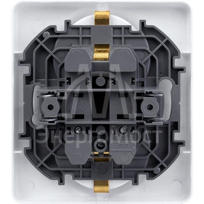Розетка Inspiria 16А 250В 2х2P+E немецк. стандарт бел. Leg 673750