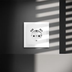 Розетка 1-м СП S70 16А с USB A+A с заземл. защ. шторки механизм бел. матов. Voltum VLS040402