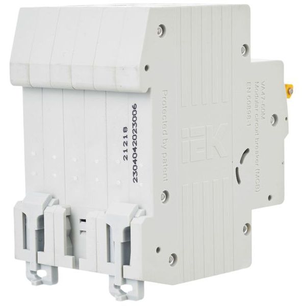 Выключатель автоматический модульный 3п C 6А 6кА ВА47-60M IEK MVA31-3-006-C