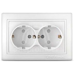 Розетка 2-м СП Севиль защ. шторки с заземл. бел. UNIVersal С0050