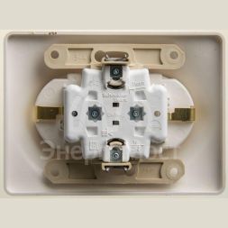 Розетка 2-м Glossa 16А защ. шторки с заземл. в сборе перламутр SchE GSL000626