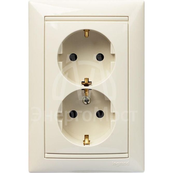 Розетка 2-м СП Valena защ. шторки в сборе с заземл. сл. кость Leg 774371