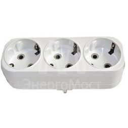 Разветвитель 3 гнезда с заземл. плоский 16А UNIVersal А303