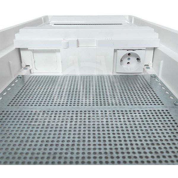 Щит комбинированный встраив. Nova 2 DIN-рейки + 3 монтаж. платы 5 габарит IP41 с метал. перфорированной дверью EKF nv-cb-pmd-2+3