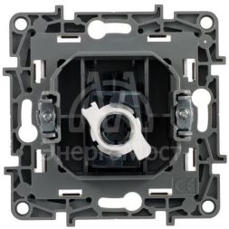 Механизм розетки информ. 1-м СП Etika RJ45 CAT.5E UTP бел. Leg 672241