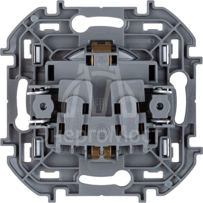 Розетка 1-м СП Inspiria 16А IP44 250В 2P+E защ. шторки с крышкой немецк. стандарт алюм. Leg 673742