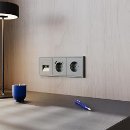 Рамка 3-м S70 пластик. титан Voltum VLS100306