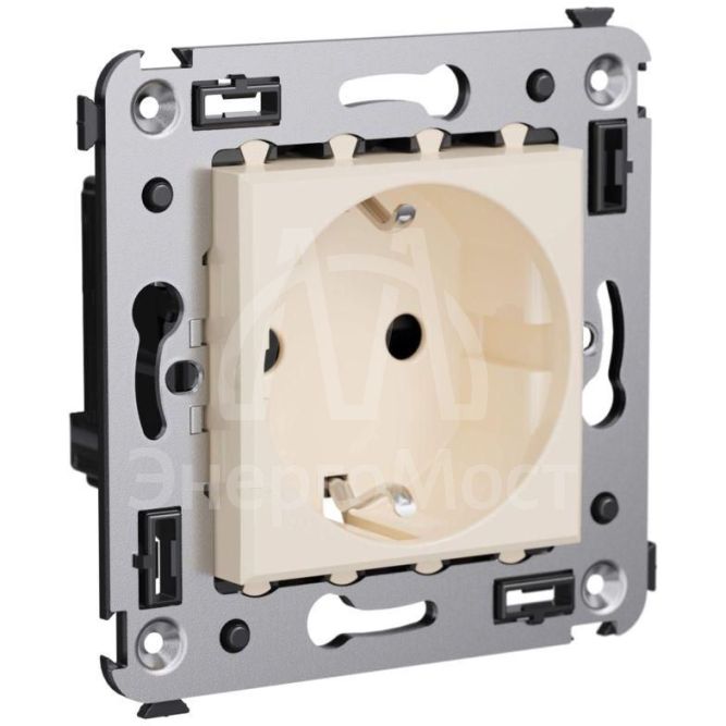 Розетка СП 3п 2P+E Avanti &amp;quot;Ванильная дымка&amp;quot; защ. шторки DKC 4405003