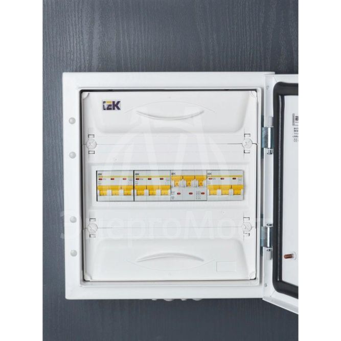 Выключатель автоматический модульный 3п D 32А 4.5кА ВА47-29 IEK MVA20-3-032-D