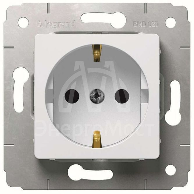 Механизм розетки 1-м СП Cariva 2К+3 16А 250В нем. станд. с заземл. бел. Leg 773659