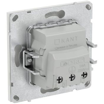 Розетка силовая KANT 2P+E защ. шторки бел. песок DKC 7010003