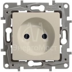 Механизм розетки 1-м СП Etika 2К 16А защ. шторки без заземл. винт. зажимы сл. кость Leg 672334