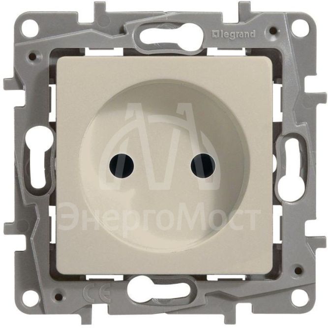Механизм розетки 1-м СП Etika 2К 16А защ. шторки без заземл. винт. зажимы сл. кость Leg 672334