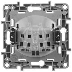 Механизм розетки 1-м СП Etika 2К 16А защ. шторки без заземл. винт. зажимы сл. кость Leg 672334