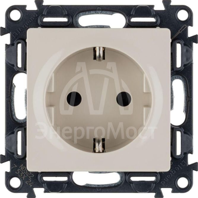 Механизм розетки 1-м СП Valena Life 16А IP20 250В 2К+З с лиц. панелью защ. шторки винт. зажимы сл. кость Leg 753524