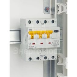 Выключатель автоматический дифференциального тока 4п (3P+N) C 16А 30мА тип A 6кА АВДТ-34 IEK MAD22-6-016-C-30