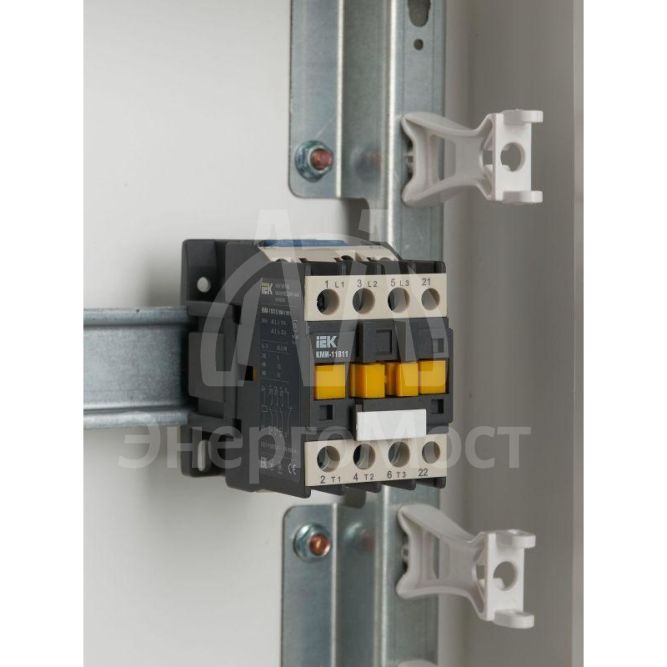 Контактор КМИ-11811 18А 230В/АС3 1НЗ IEK KKM11-018-230-01