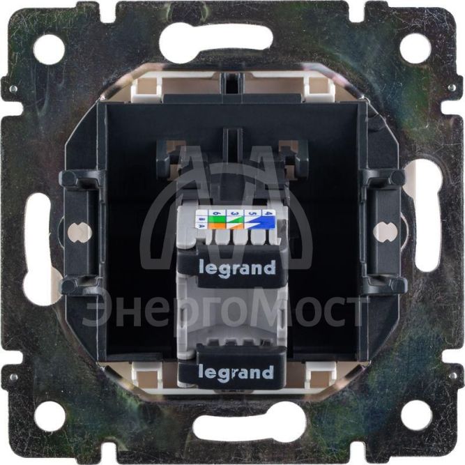 Механизм розетки информ. 1-м СП Valena RJ45 CAT.5E UTP на винтах сл. кость Leg 774138
