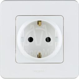 Розетка 1-м СП Inspiria 16А IP20 250В 2P+E защ. шторки немецк. стандарт бел. Leg 673730