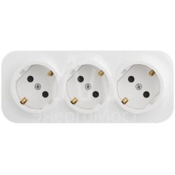 Розетка 3-м ОП Quteo 16А IP20 250В 3х2P+E с заземл. защ. шторки бел. Leg 782238