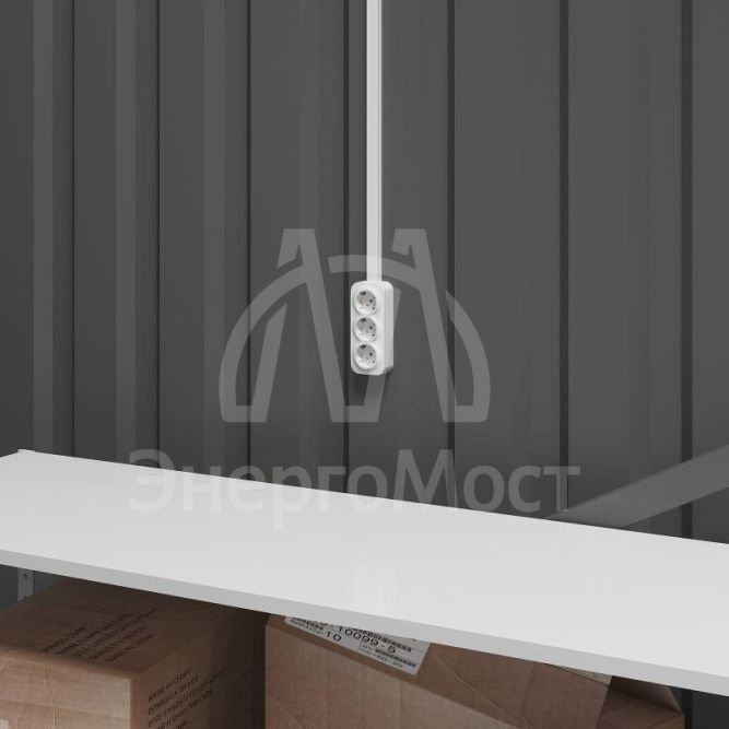 Розетка 3-м ОП Quteo 16А IP20 250В 3х2P+E с заземл. защ. шторки бел. Leg 782238