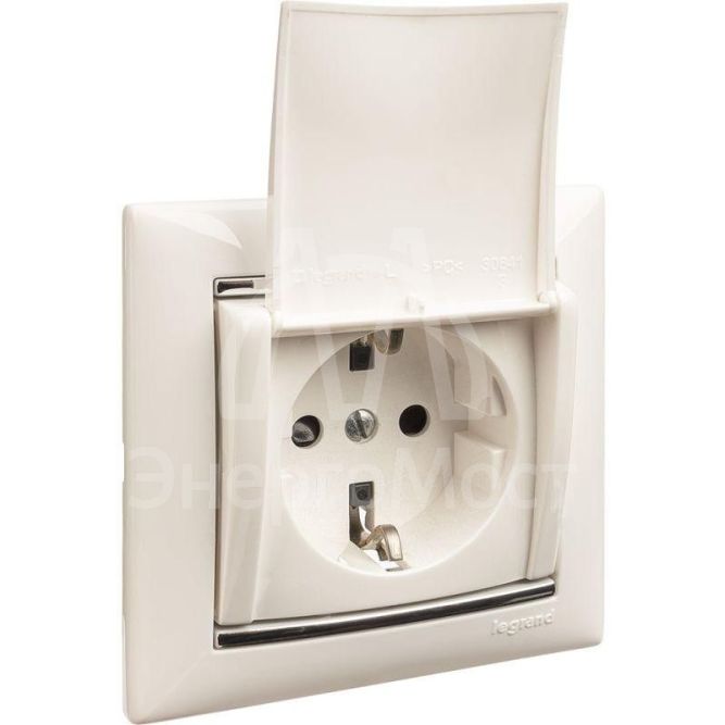 Механизм розетки 1-м СП Valena с защ. крышкой защ. шторки с заземл. бел. Leg 774422