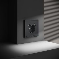 Розетка 1-м СП S70 16А с USB A+A с заземл. защ. шторки механизм графит Voltum VLS040407