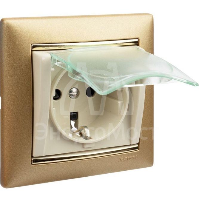 Механизм розетки 1-м СП Valena защ. шторки с защ. крышкой нем. станд. IP44 сл. кость Leg 774120