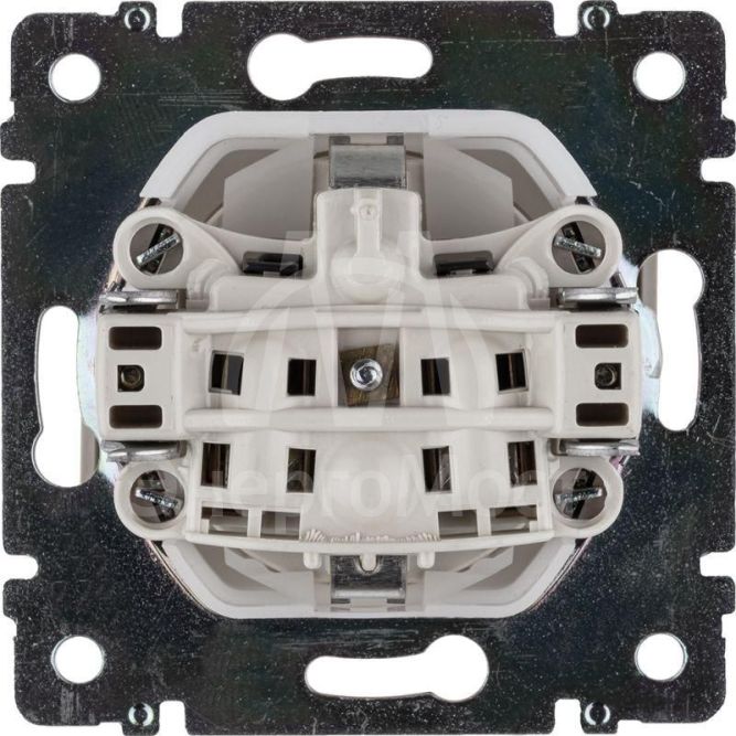 Механизм розетки 1-м СП Valena защ. шторки с защ. крышкой нем. станд. IP44 сл. кость Leg 774120