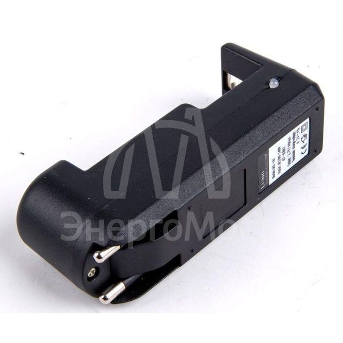 Фонарь E142 (аккум. 220В CREE 3Вт пласт. бокс; черн.) Ultraflash 12187