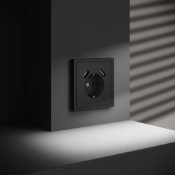 Розетка 1-м СП S70 16А с USB A+A с заземл. защ. шторки механизм черн. матов. Voltum VLS040408