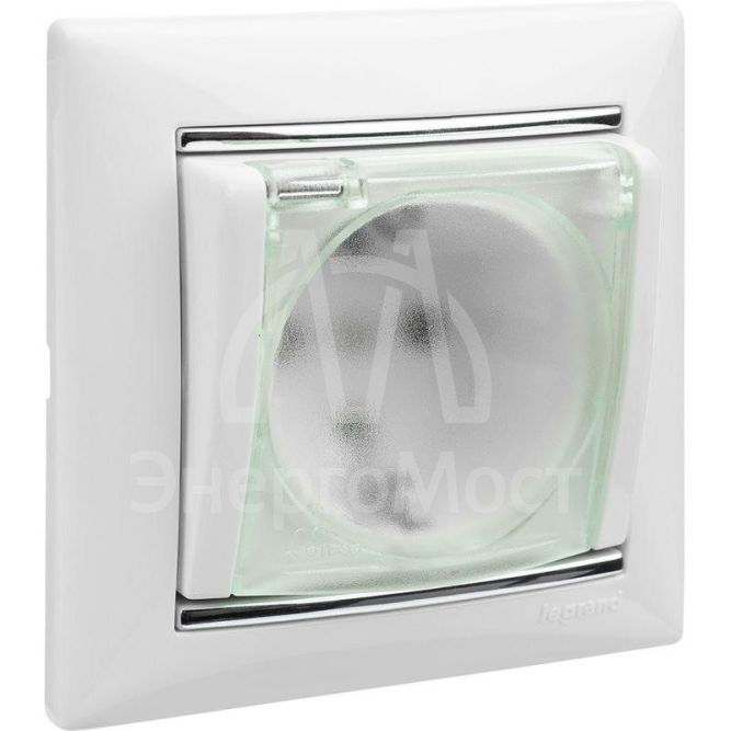 Механизм розетки 1-м СП Valena 2К+3 IP44 с защ. крышкой защ. шторки с заземл. нем. станд. бел. Leg 774220