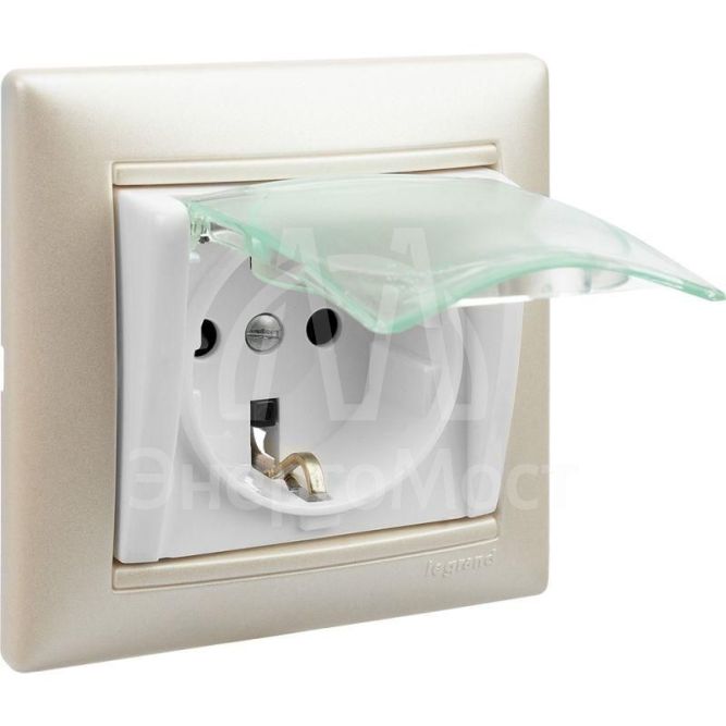 Механизм розетки 1-м СП Valena 2К+3 IP44 с защ. крышкой защ. шторки с заземл. нем. станд. бел. Leg 774220