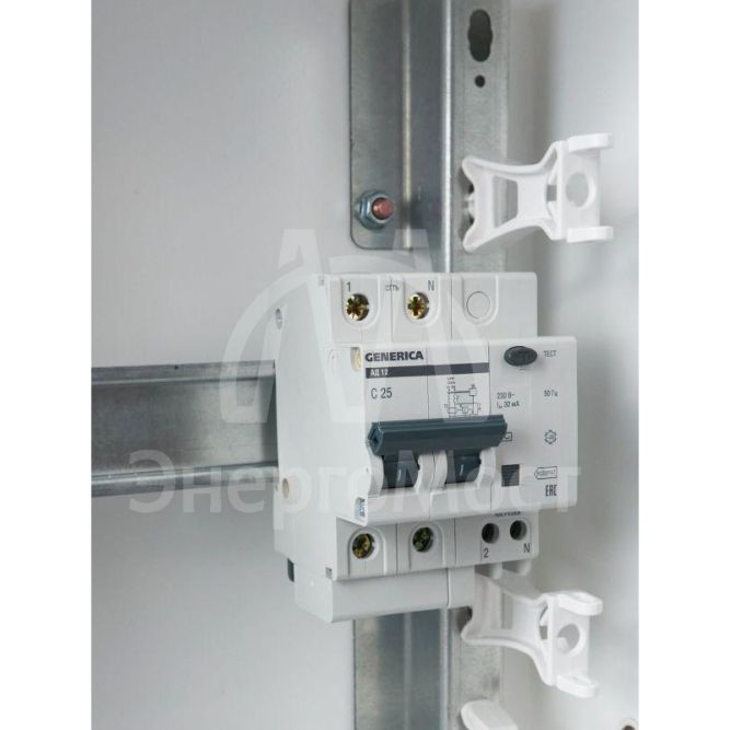 Выключатель автоматический дифференциального тока 2п 25А 30мА АД12 GENERICA IEK MAD15-2-025-C-030