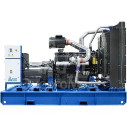 Дизельный генератор ТСС ЭД-550-Т400 в погодозащитном кожухе на прицепе