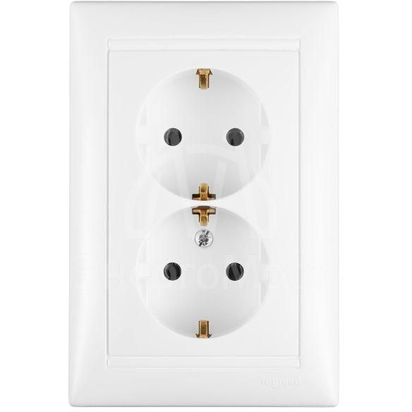 Розетка 2-м СП Valena 2К+3 с заземл. нем. станд. бел. (DIY-упак.) Leg 694272