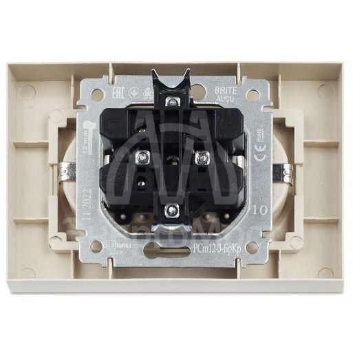 Розетка 2-м СП BRITE РСш12-3-БрКр 16А в сборе с заземл. защ. шторки беж. IEK BR-R24-16-K10-F