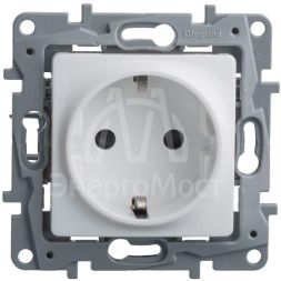 Механизм розетки 1-м СП Etika 2К+З 16А защ. шторки с заземл. винт. зажимы бел. Leg 672222