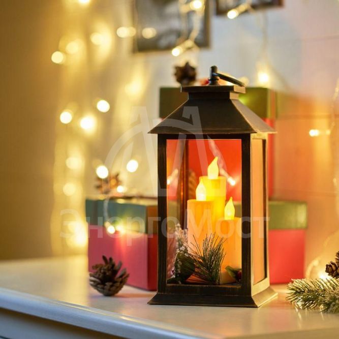 Фонарь декоративный со свечкой и шишкой бронзов. корпус 14x14x27см тепл. бел. Neon-Night 513-048