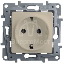 Механизм розетки 1-м СП Etika 2К+З 16А с заземл. винт. зажимы сл. кость Leg 672321