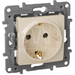 Механизм розетки 1-м СП Etika 2К+З 16А с заземл. винт. зажимы сл. кость Leg 672321