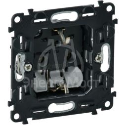 Механизм розетки 1-м СП Valena In&#039;matic 16А IP20 250В 2К+З безвинт. зажимы Leg 753021