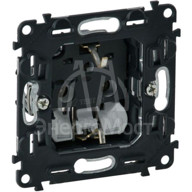 Механизм розетки 1-м СП Valena In&amp;#039;matic 16А IP20 250В 2К+З безвинт. зажимы Leg 753021