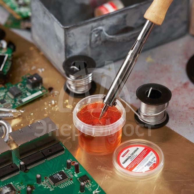 Канифоль сосновая марки А 100г Rexant 09-3711